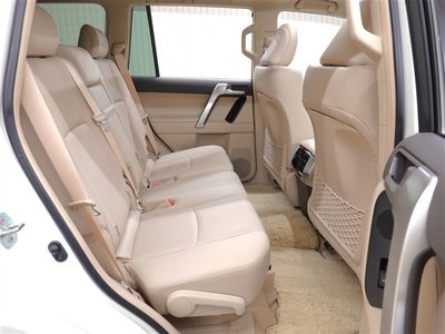 TOYOTA LAND CRUISER PRADO - 9
