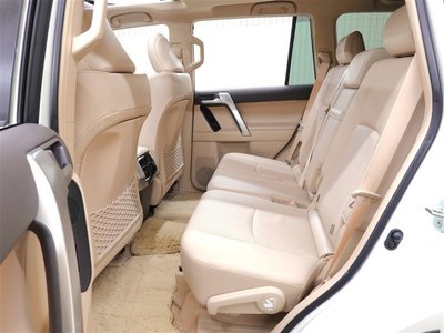 TOYOTA LAND CRUISER PRADO - 10