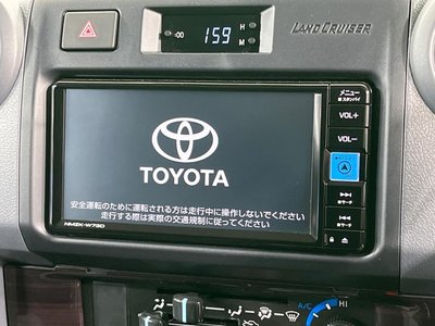 TOYOTA LAND CRUISER 70 - 4
