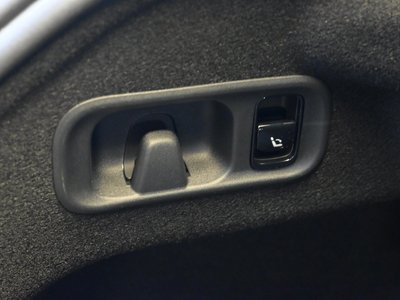 2026 Mercedes-BENZ C-CLASS — миниатюра 33