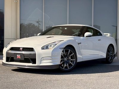 NISSAN GT-R
