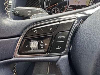 2019 Bentley BENTAYGA thumbnail 32