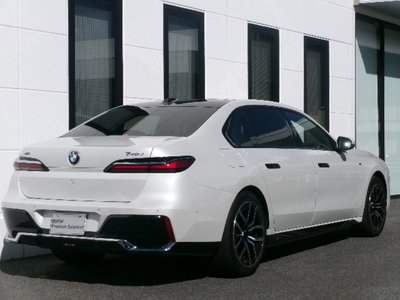 BMW 7 SERIES - 3