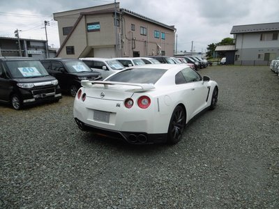 NISSAN GT-R - 6