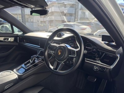 PORSCHE PANAMERA - 4