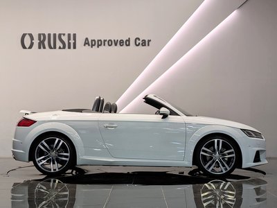 AUDI TT ROADSTER - 4