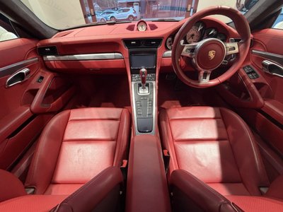 PORSCHE 911 - 9