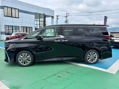 2026 Toyota ALPHARD — фото 4