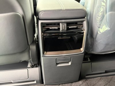2026 Toyota ALPHARD — миниатюра 39