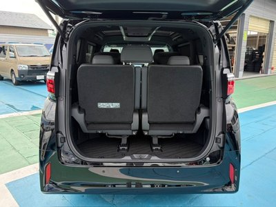 2026 Toyota ALPHARD — миниатюра 15