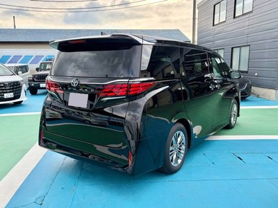 2026 Toyota ALPHARD — фото 6