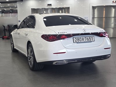 MERCEDES-BENZ E-CLASS - 2