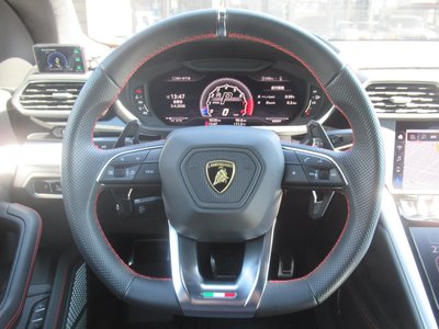 LAMBORGHINI URUS - 9