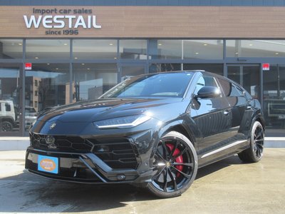 LAMBORGHINI URUS - 1