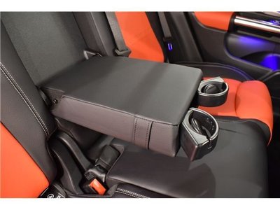 2025 Mercedes-BENZ GLA — миниатюра 18