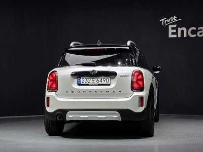 MINI COUNTRYMAN - 4