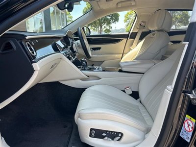 2022 Bentley FLYING SPUR 缩略图 32