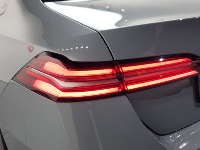 صورة 10 لـ 2025 BMW 5 SERIES