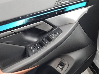 صورة مصغرة 39 لـ 2025 BMW 5 SERIES