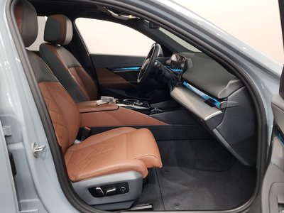 صورة مصغرة 16 لـ 2025 BMW 5 SERIES