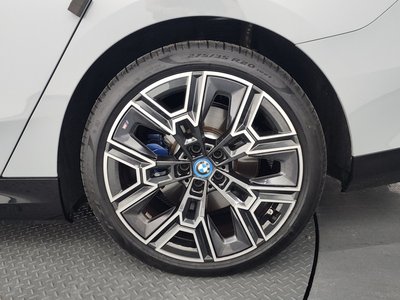 صورة 8 لـ 2025 BMW 5 SERIES
