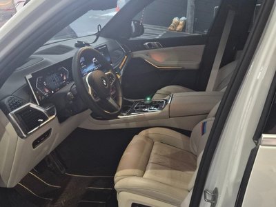 صورة 7 لـ 2025 BMW X7