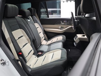 2026 Mercedes-BENZ GLS — миниатюра 12