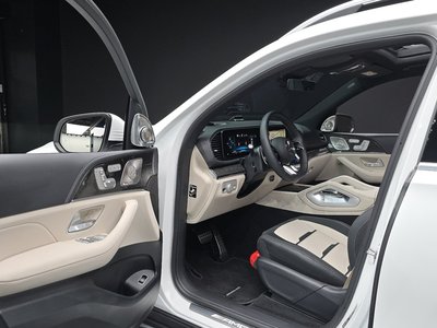 2026 Mercedes-BENZ GLS — фото 10