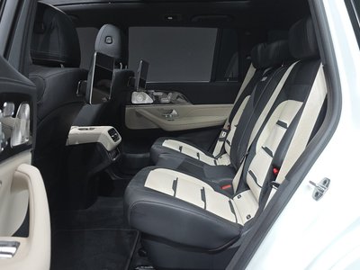 2026 Mercedes-BENZ GLS — миниатюра 11