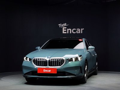 صورة 2 لـ 2024 BMW I5