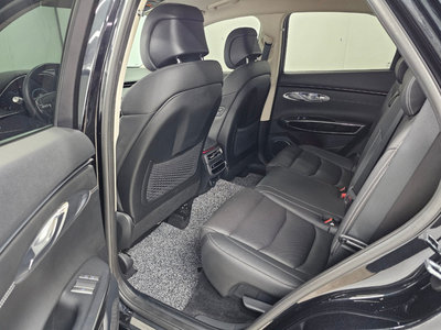 صورة 10 لـ 2022 Genesis GV70