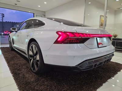 صورة مصغرة 14 لـ 2024 AUDI E-TRON GT QUATTRO