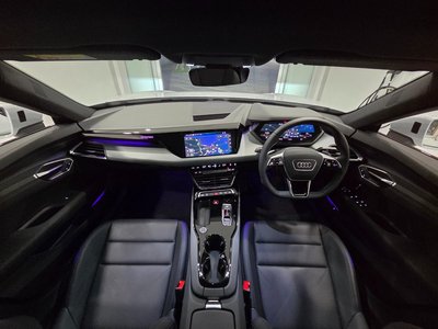 صورة مصغرة 23 لـ 2024 AUDI E-TRON GT QUATTRO