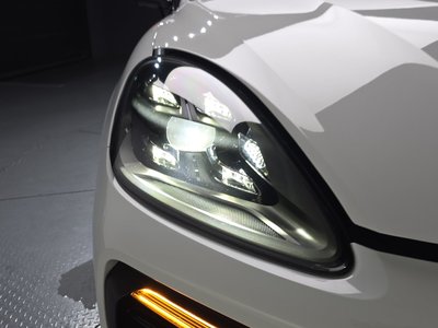2022 Porsche CAYENNE 照片 9