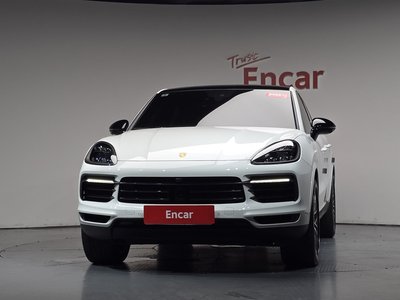 2022 Porsche CAYENNE 照片 2