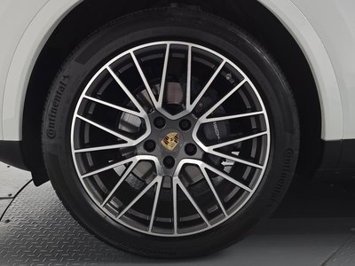 2022 Porsche CAYENNE 照片 6