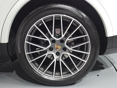 2022 Porsche CAYENNE 照片 8