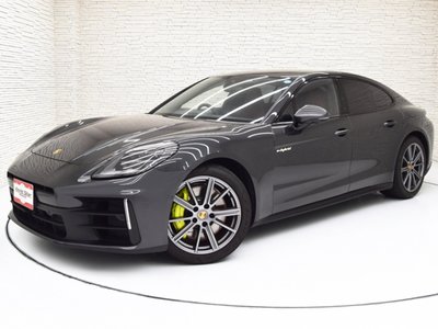 PORSCHE PANAMERA - 3