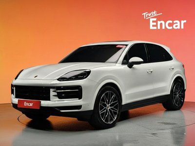 2024 Porsche CAYENNE photo 1