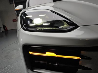 2024 Porsche CAYENNE photo 10
