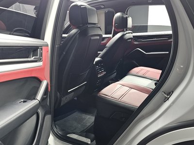 2024 Porsche CAYENNE — миниатюра 17