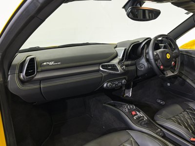 صورة مصغرة 31 لـ 2013 FERRARI 458 SPIDER