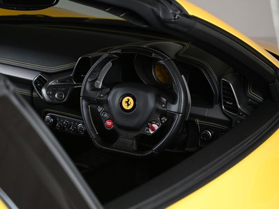 صورة مصغرة 26 لـ 2013 FERRARI 458 SPIDER