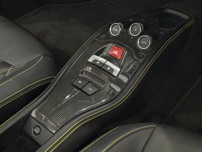 صورة مصغرة 18 لـ 2013 FERRARI 458 SPIDER