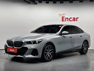 BMW 5 SERIES - 1