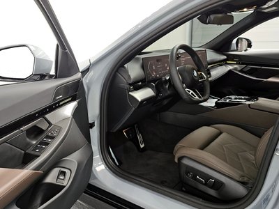 BMW 5 SERIES - 10