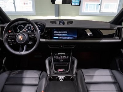 PORSCHE CAYENNE - 4