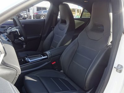 MERCEDES-BENZ CLA - 10