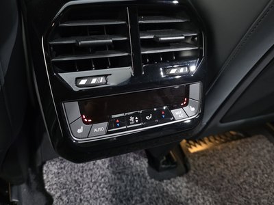 صورة مصغرة 24 لـ 2024 BMW IX