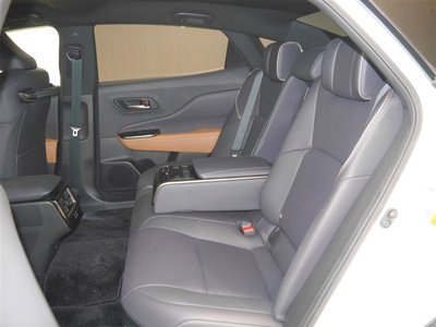 TOYOTA CROWN CROSSOVER - 9